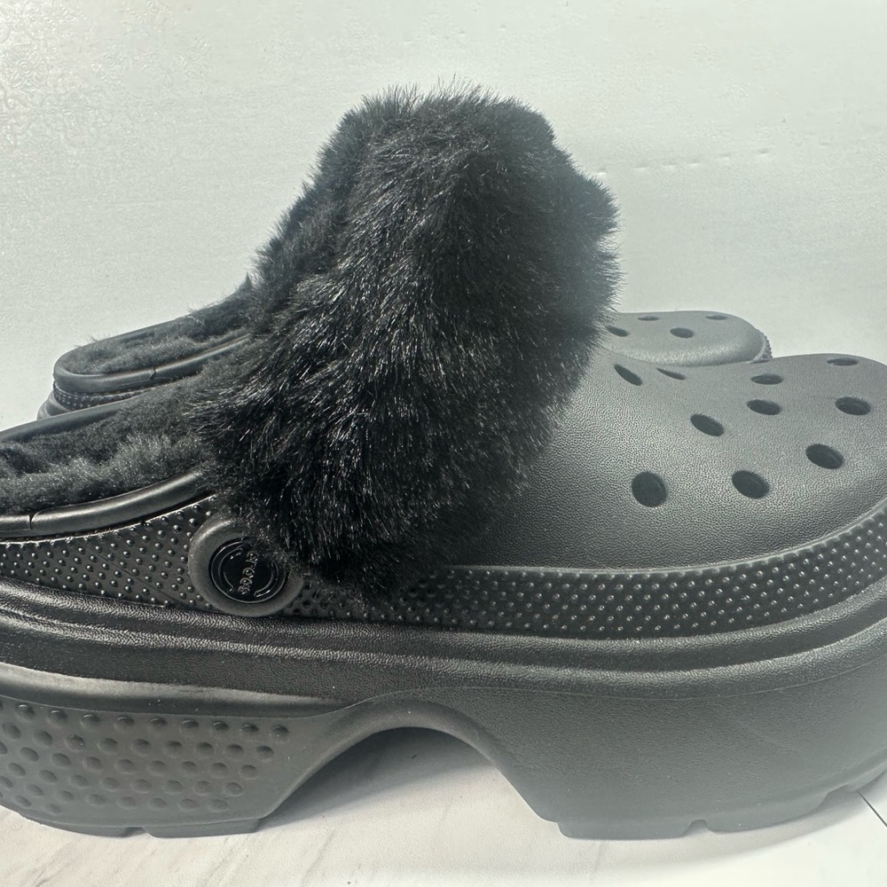 CROCS Black Fuzz Lined Platform Clog Mules